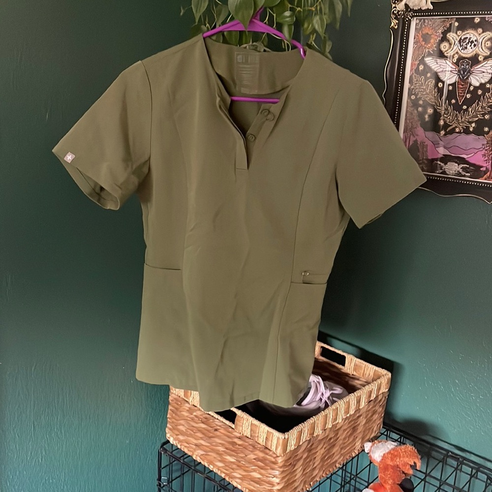 Figs Bristol Henley Slim Scrub Top Dark Olive